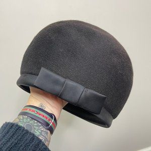 Vintage Janyth Roy 100% Felt Wool Starfire Black Cloche Dome Hat with Ribbon